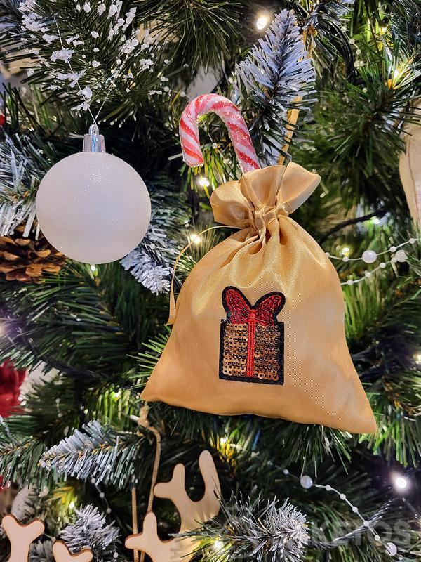 addobbi per l'albero di Natale con regali: sacchetto con lecca lecca
