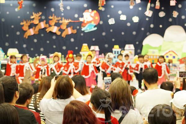 Babbo Natale all'asilo - spettacolo per bambini