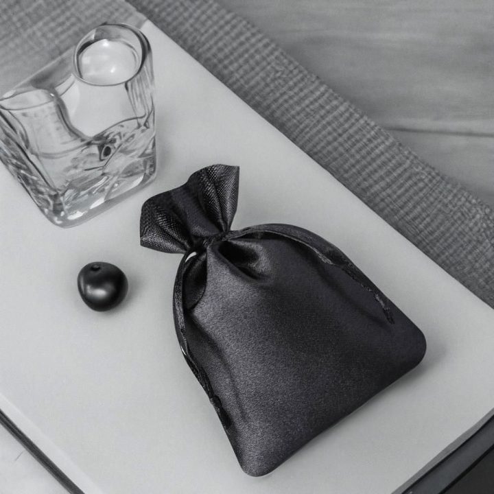 Sacchetti in raso 8 x 10 cm - nero Halloween