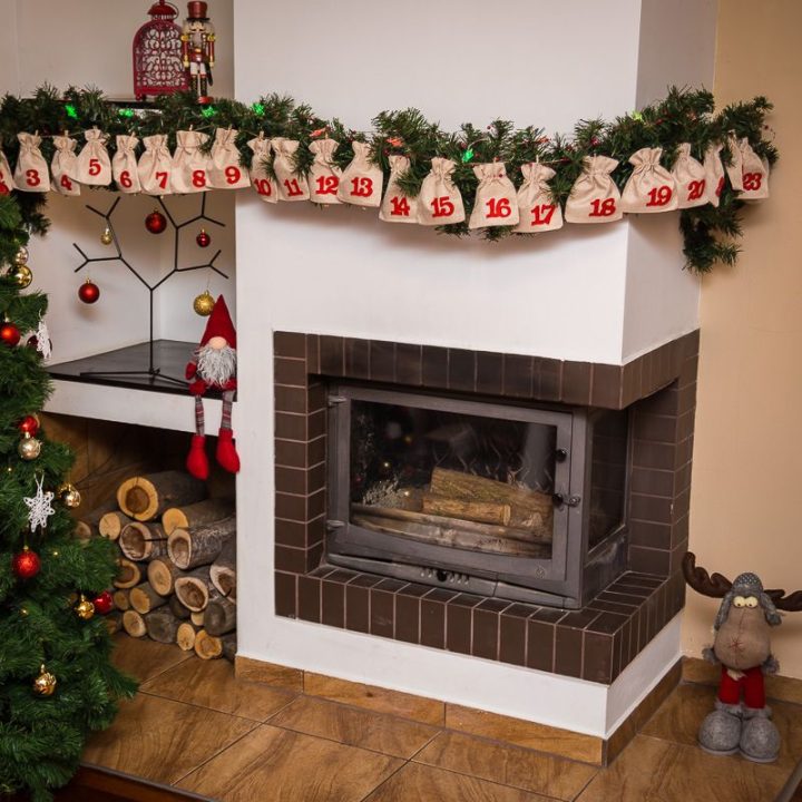 Calendario dell'Avvento sacchetti di iuta 12 x 15 cm - naturali chiari + numeri rossi Sacchetti di juta