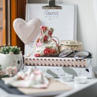 Sacchetti tipo lino con stampa 10 x 13 cm - naturale / rosa Festa della Donna