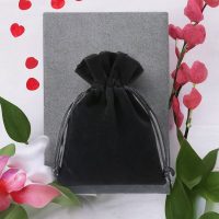 Sacchetti di velluto 8 x 10 cm - nero Regali per gli invitati