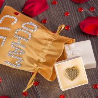 Sacchetti in raso 12 x 15 cm - argento San Valentino