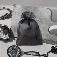 Sacchetti in raso 15 x 20 cm - nero Candele