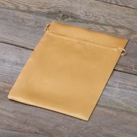 Sacchetti in raso 15 x 20 cm - oro San Valentino