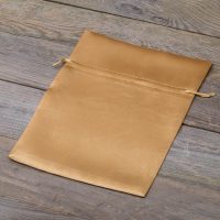 Sacchetti in raso 18 x 24 cm - oro San Valentino