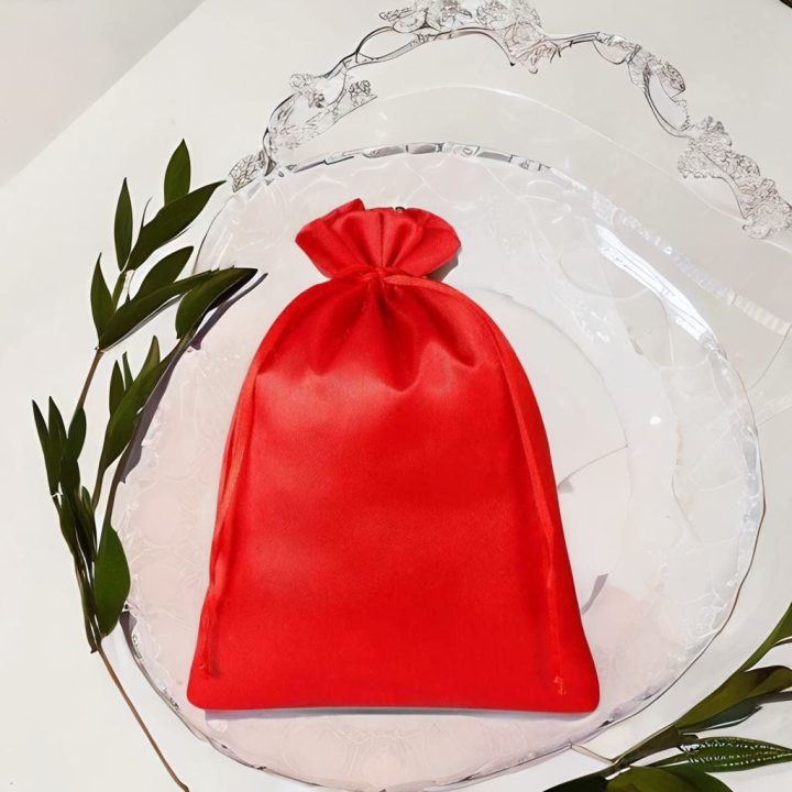 Sacchetti in raso 26 x 35 cm - rosso Abbigliamento e biancheria