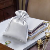 Sacchetti in raso 8 x 10 cm - argento Sacchetto di Natale