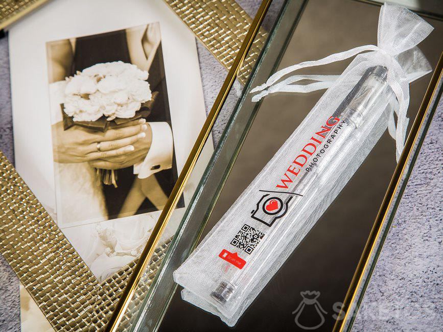Penna in astuccio con logo e codice QR