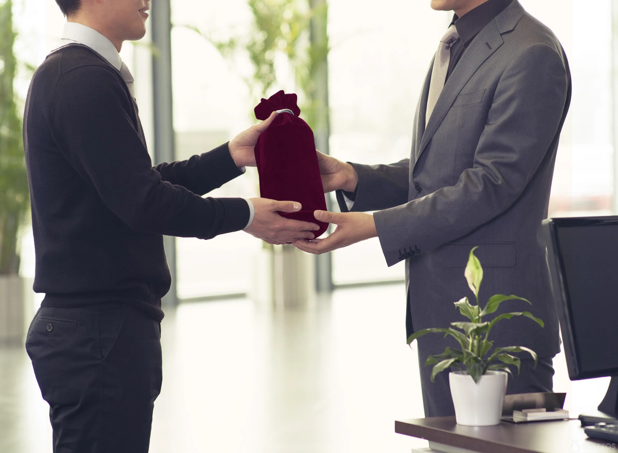 Sacchetto in tessuto come confezione per regali aziendali