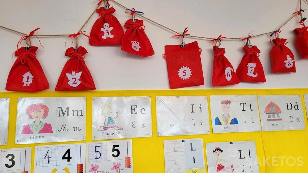 Calendario dell'Avvento da sacchetti rossi