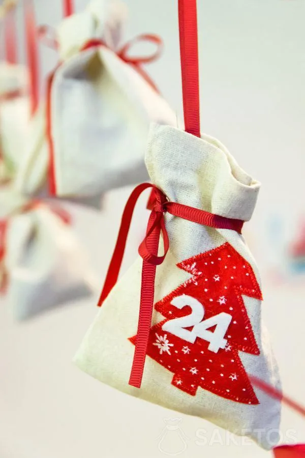 Calendario dell'Avvento con sacchetti per regali