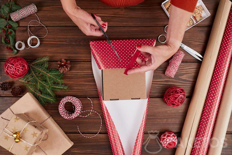 Istruzioni: come impacchettare un regalo
