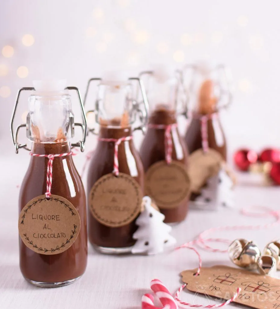 Un liquore è perfetto come regalo per gli invitati a un matrimonio o come regalo per le vacanze