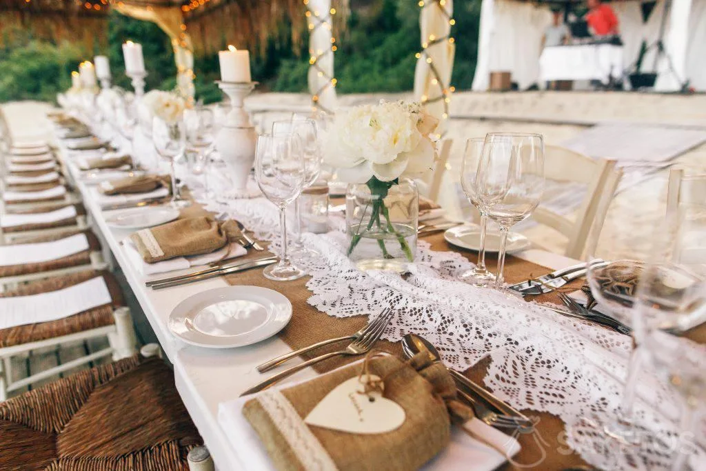 Sacchetti di iuta per i ringraziamenti agli invitati al matrimonio