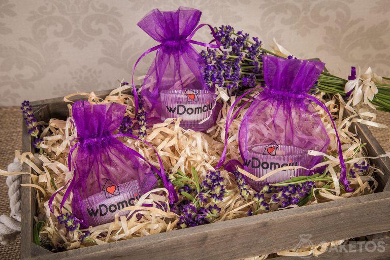 Candele alla lavanda in sacchetti di organza viola