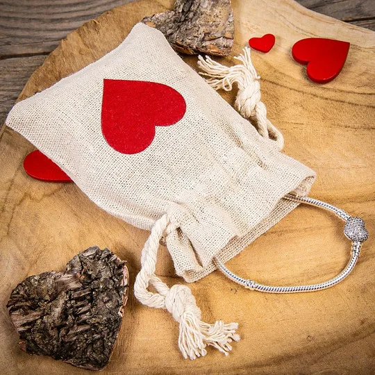 Sacchetto con cuore – confezione ideale per regali aziendali di San Valentino