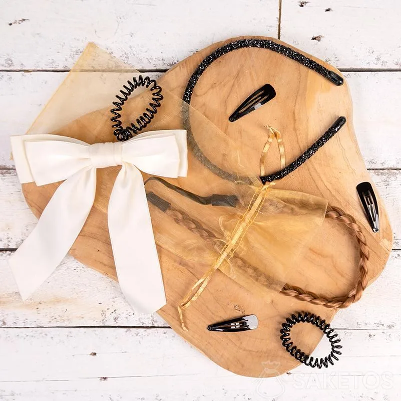 Sacchetti di organza per spille, elastici e altri accessori per capelli.