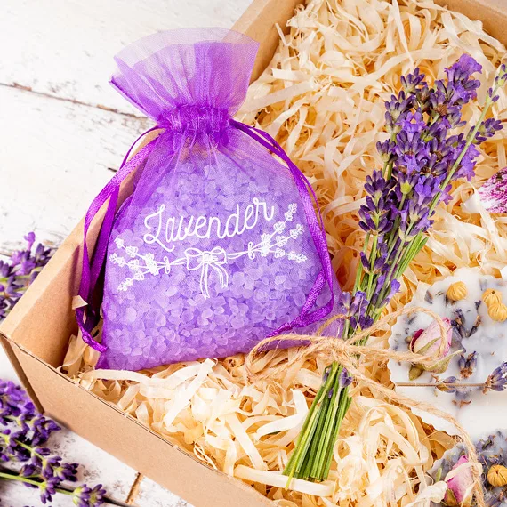Sacchetti trasparenti in organza – personalizzazione per coltivatori di lavanda